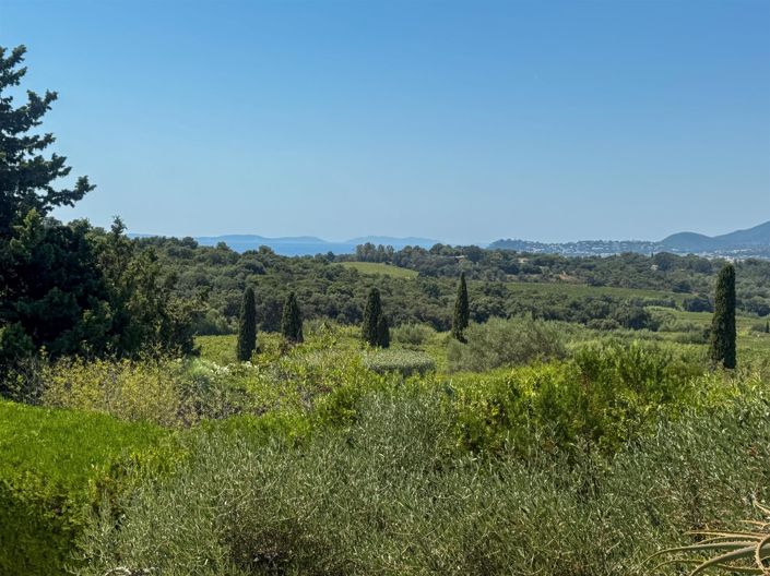 Image No.30-4 Bed House for sale