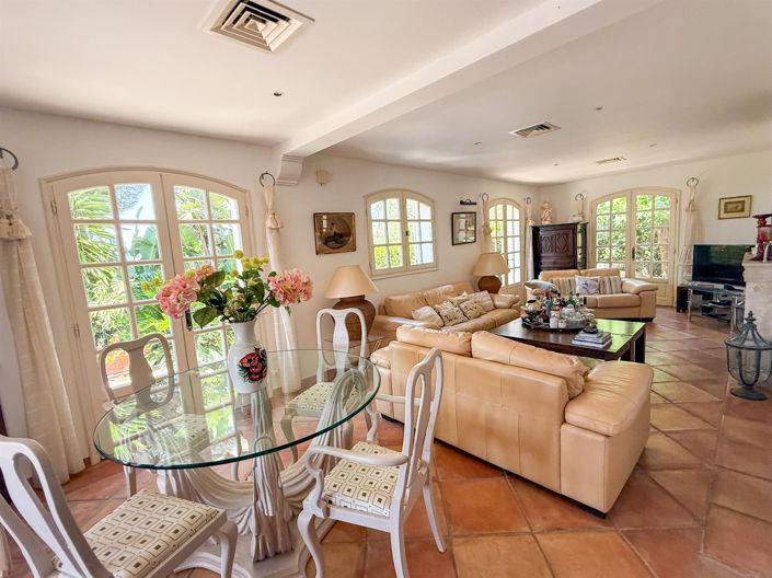 Image No.7-4 Bed House for sale