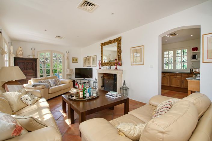 Image No.9-4 Bed House for sale