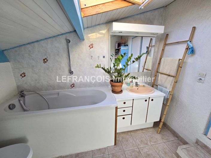 Image No.11-4 Bed House for sale