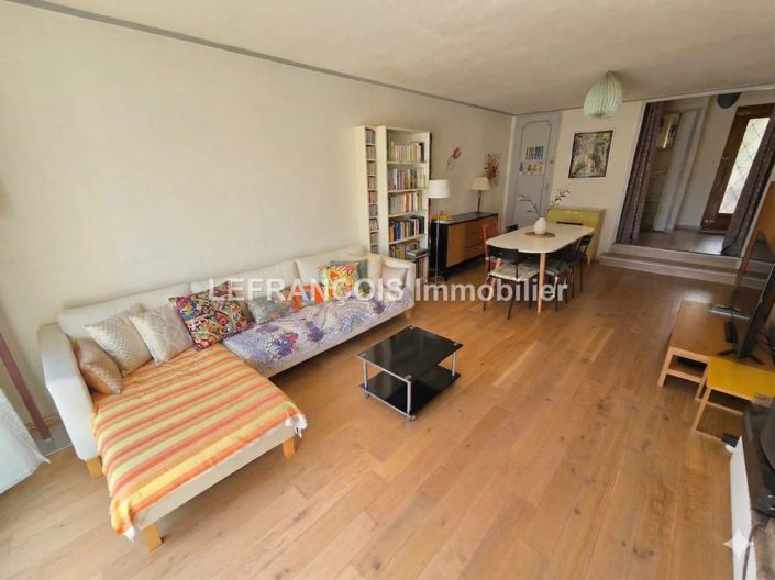 Image No.4-4 Bed House for sale