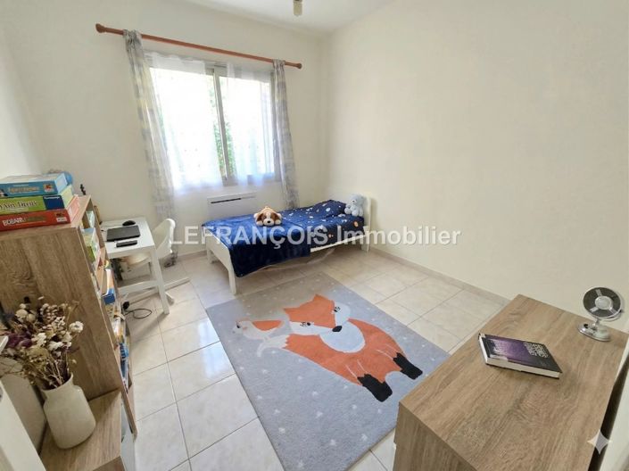 Image No.7-4 Bed House for sale