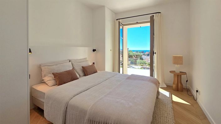 Image No.15-6 Bed House for sale