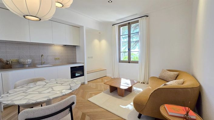 Image No.22-6 Bed House for sale