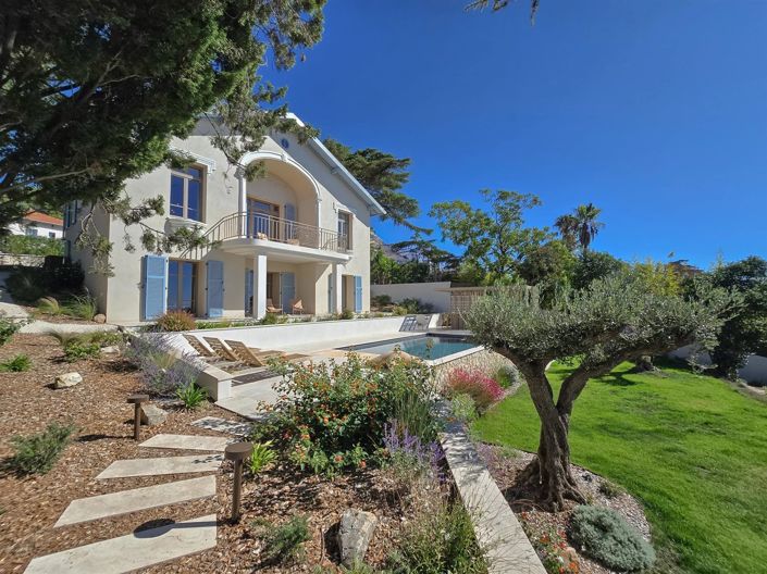 Image No.4-6 Bed House for sale