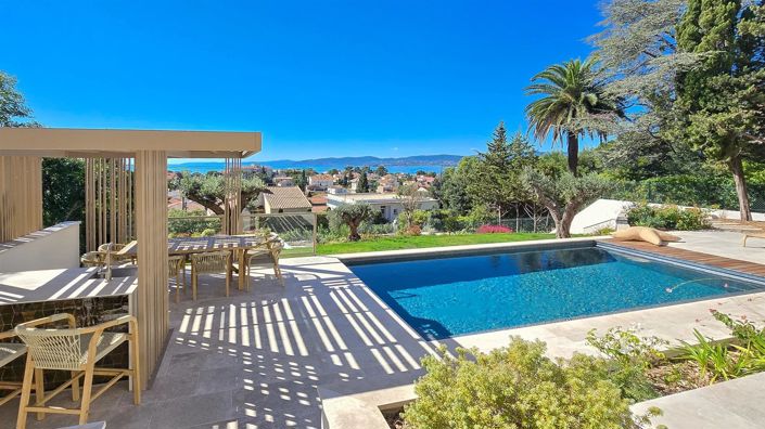 Image No.5-6 Bed House for sale