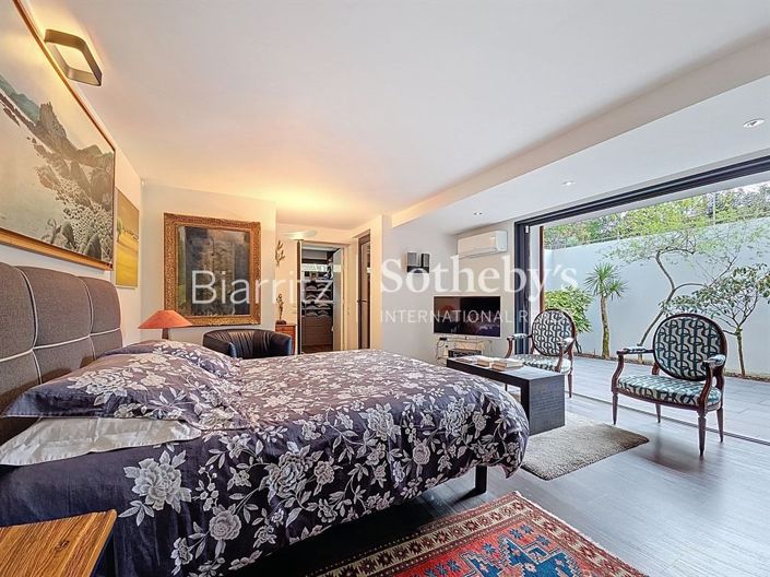 Image No.10-4 Bed House for sale