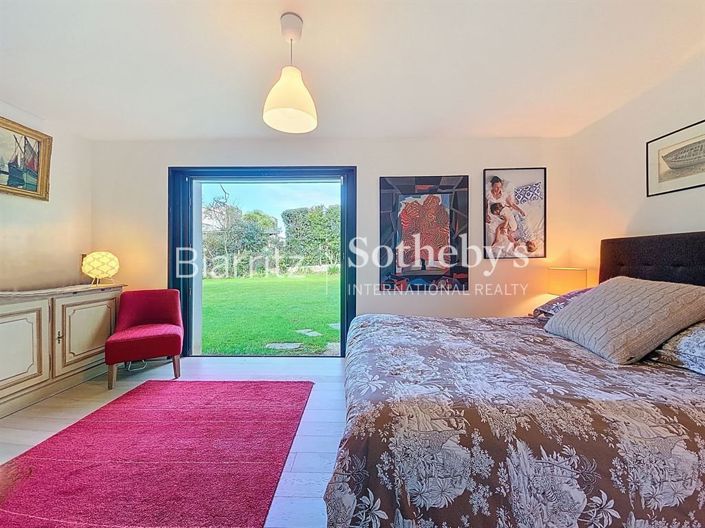 Image No.13-4 Bed House for sale