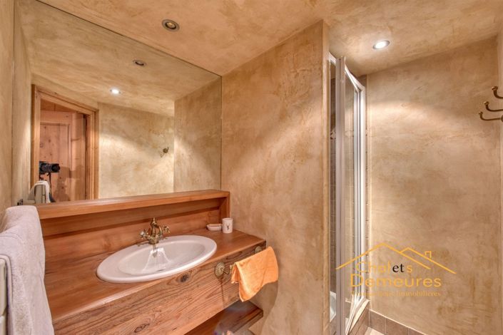 Image No.10-4 Bed House for sale