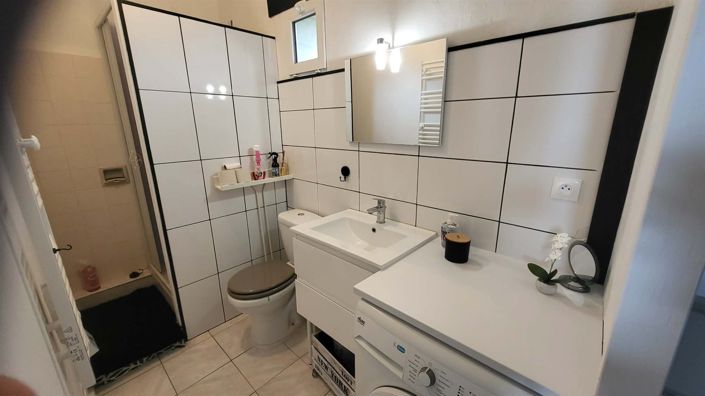 Image No.5-1 Bed House for sale