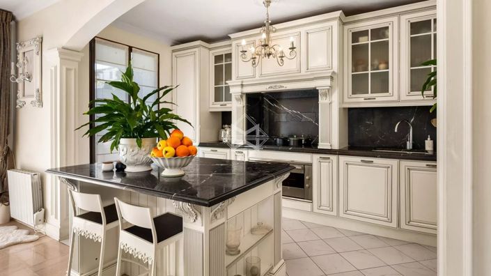 Image No.10-4 Bed House for sale