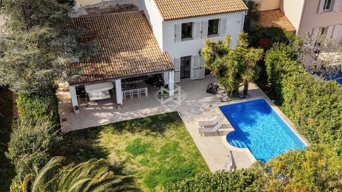 Image No.14-4 Bed House for sale