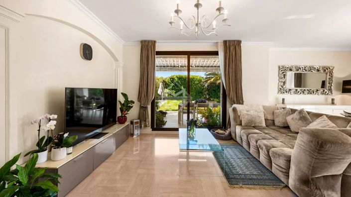 Image No.6-4 Bed House for sale