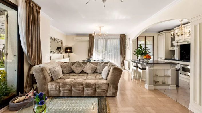 Image No.9-4 Bed House for sale