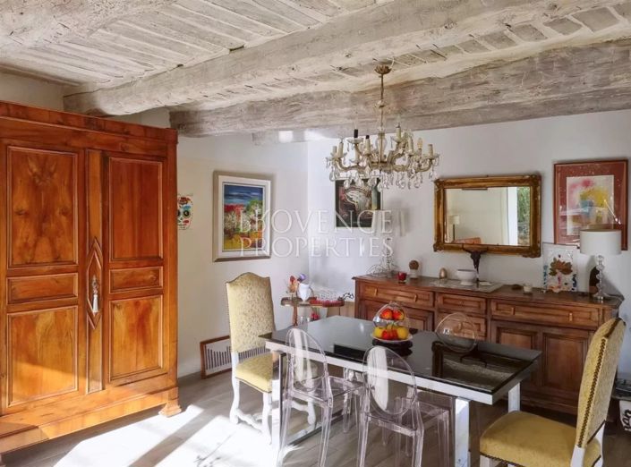 Image No.10-8 Bed House for sale