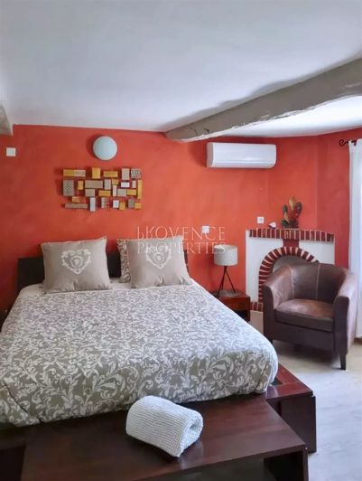 Image No.16-8 Bed House for sale