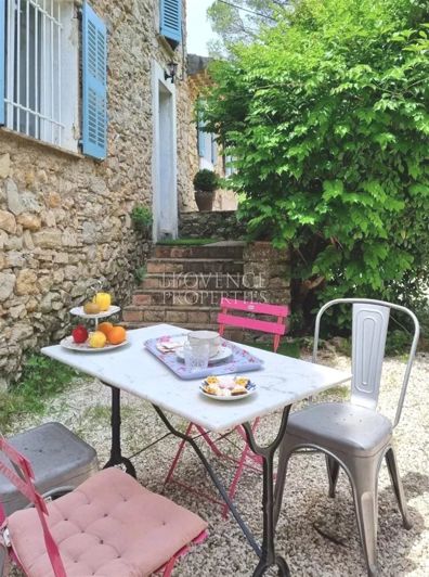 Image No.7-8 Bed House for sale