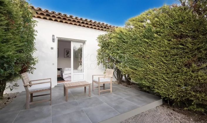 Image No.12-9 Bed House for sale