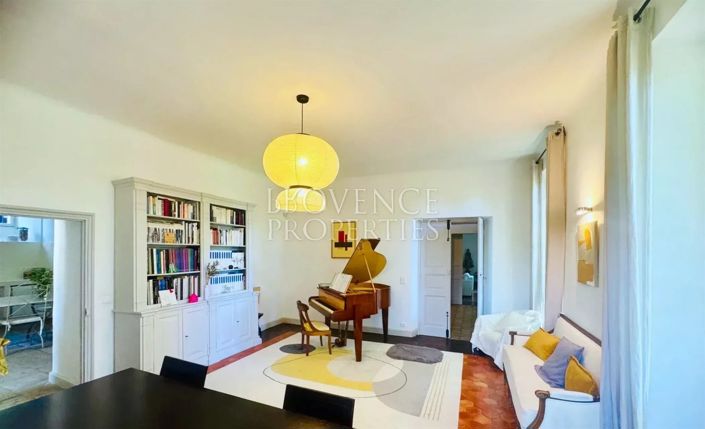 Image No.14-12 Bed House for sale