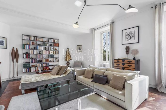 Image No.16-12 Bed House for sale