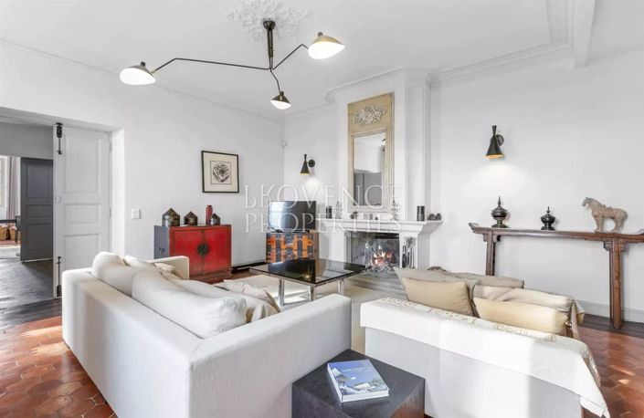 Image No.17-12 Bed House for sale