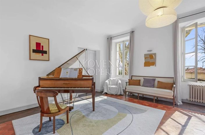 Image No.20-12 Bed House for sale