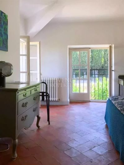 Image No.21-12 Bed House for sale