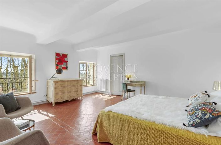 Image No.31-12 Bed House for sale