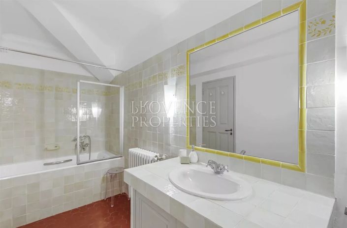 Image No.34-12 Bed House for sale