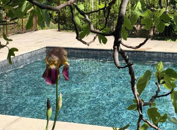 Image No.5-12 Bed House for sale