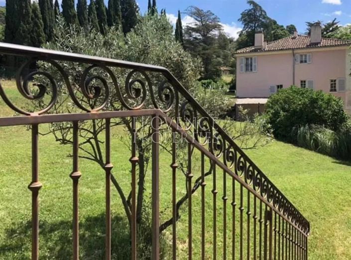 Image No.9-12 Bed House for sale