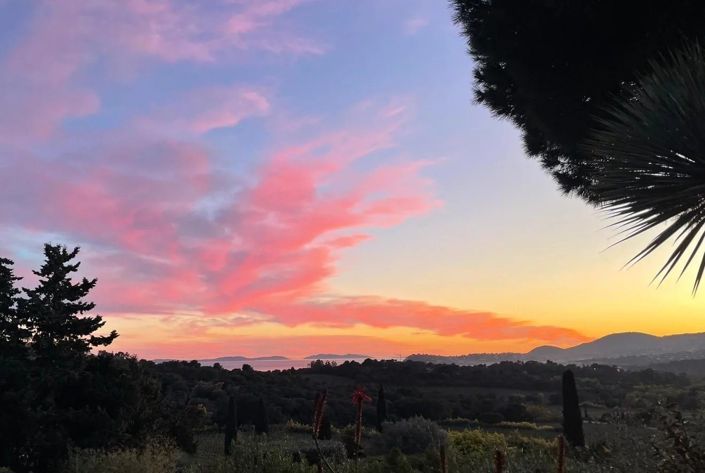 Image No.22-4 Bed House for sale