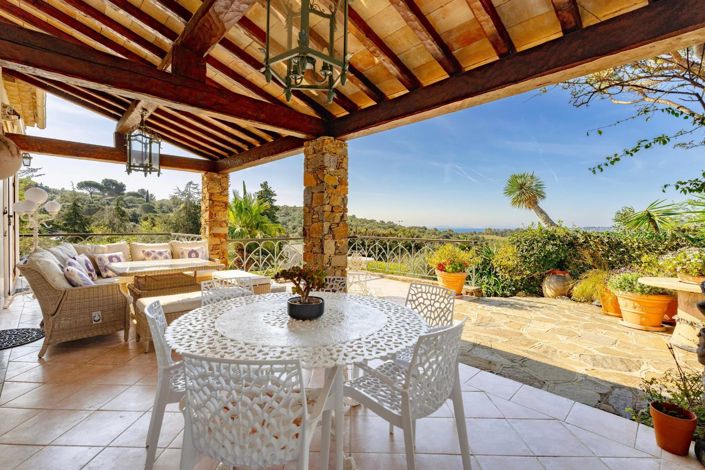 Image No.7-4 Bed House for sale