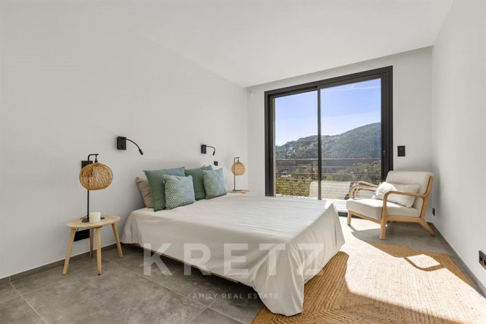 Image No.10-5 Bed House for sale