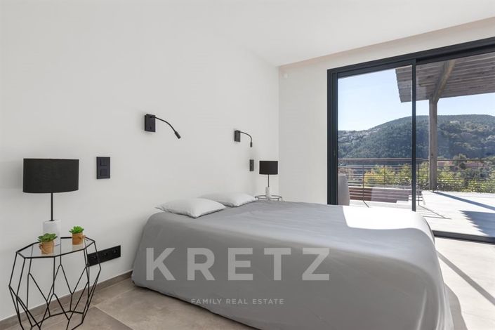 Image No.16-5 Bed House for sale