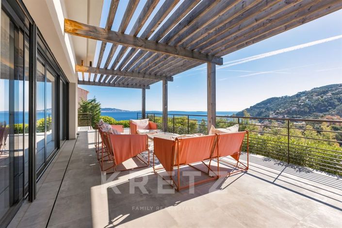 Image No.4-5 Bed House for sale