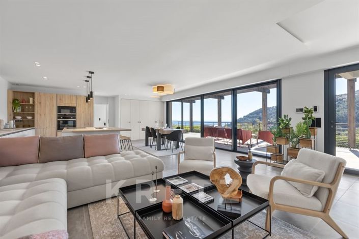 Image No.5-5 Bed House for sale