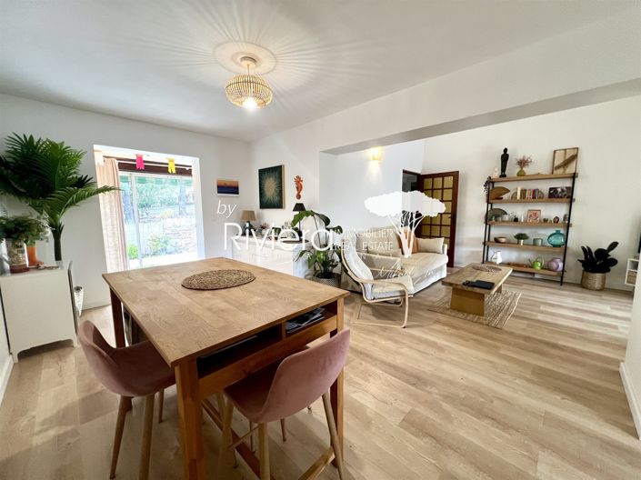 Image No.4-2 Bed House for sale
