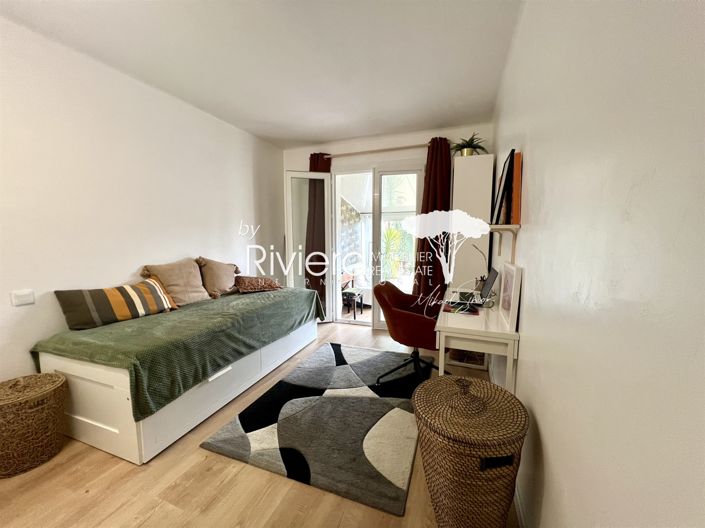 Image No.8-2 Bed House for sale