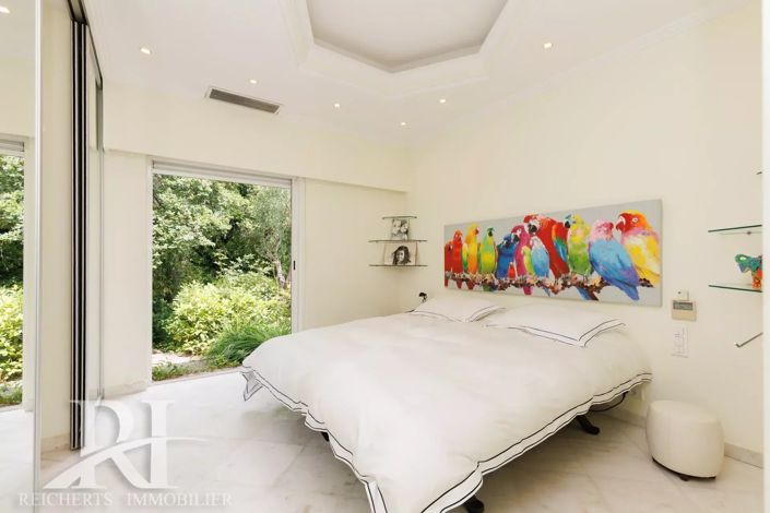 Image No.14-4 Bed House for sale