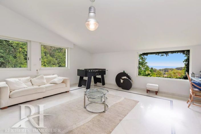 Image No.9-4 Bed House for sale