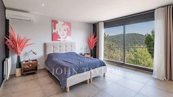 Image No.10-4 Bed House for sale