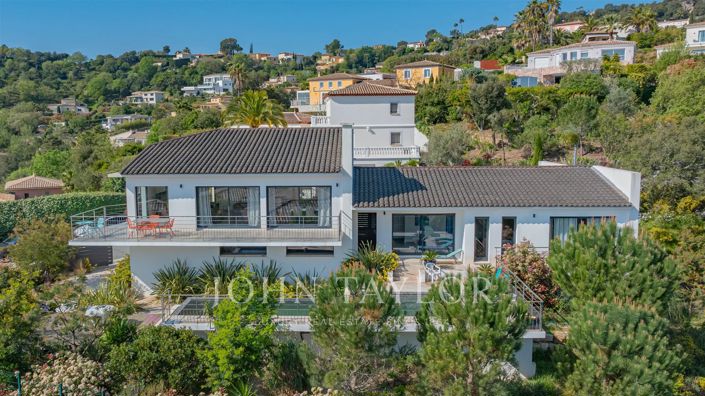 Image No.17-4 Bed House for sale