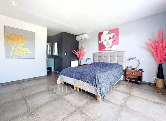 Image No.7-4 Bed House for sale