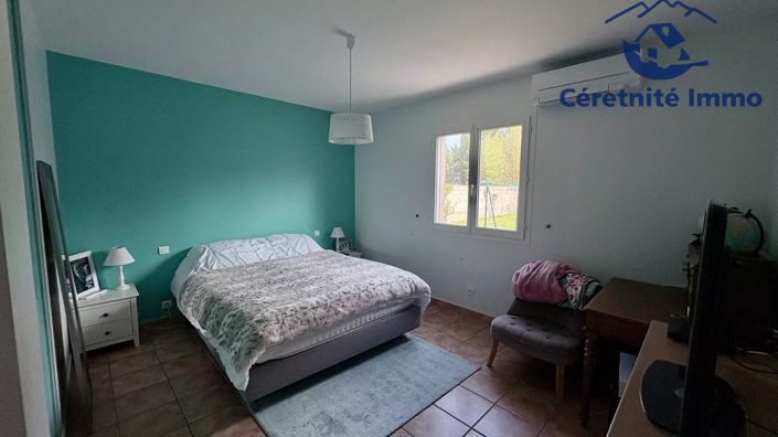 Image No.11-3 Bed House for sale