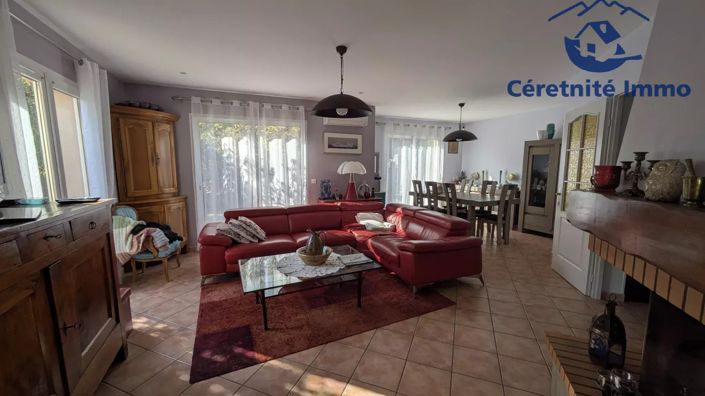 Image No.2-3 Bed House for sale