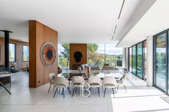 Image No.14-6 Bed House for sale