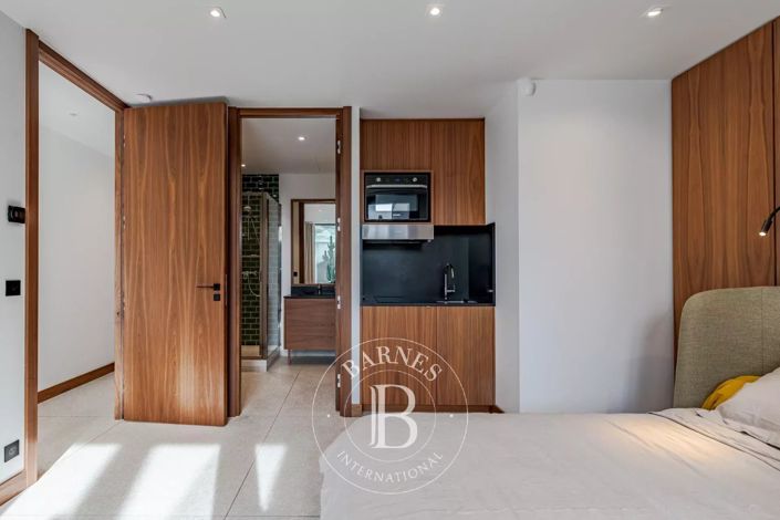 Image No.22-6 Bed House for sale