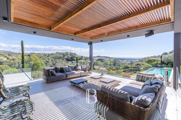 Image No.4-6 Bed House for sale