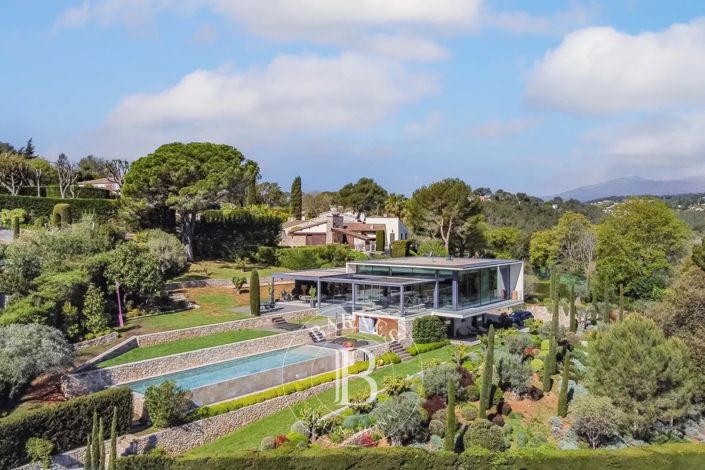 Image No.5-6 Bed House for sale